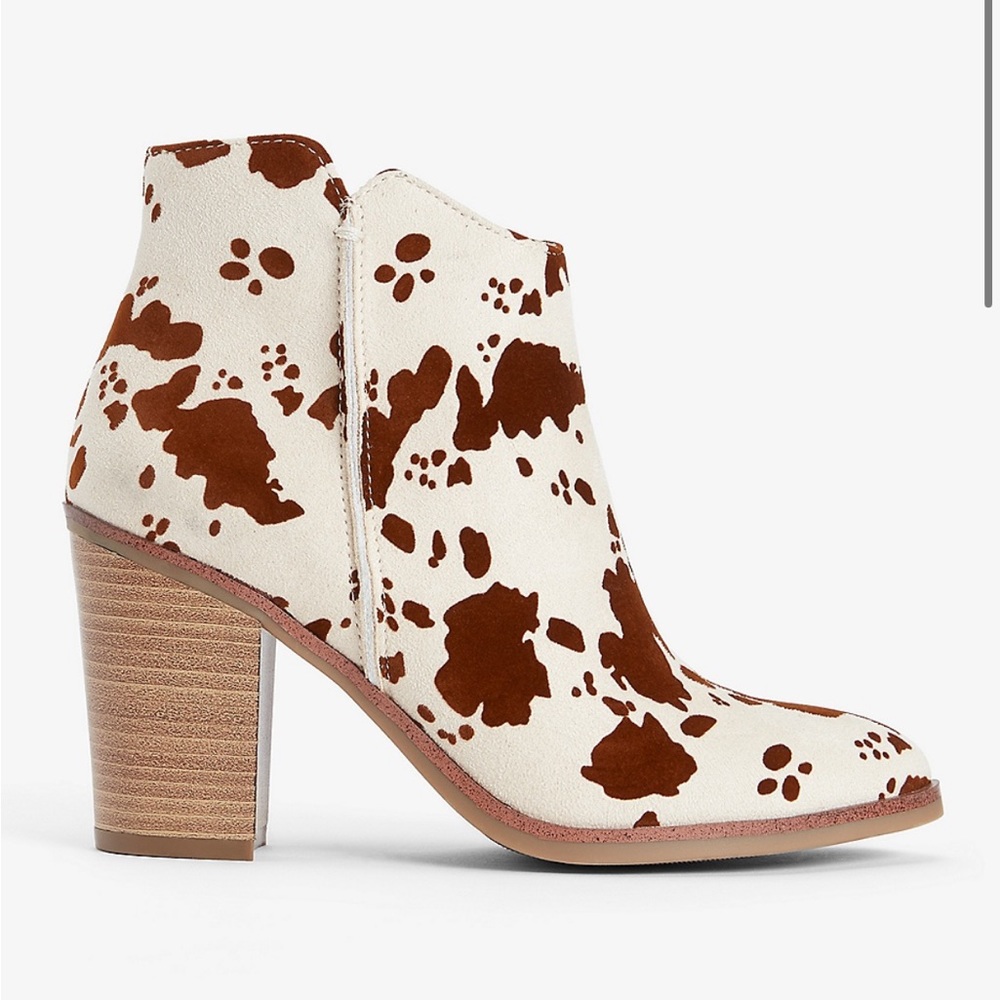 NWT Maurices Cow Print Ankle Boots - size 8.5